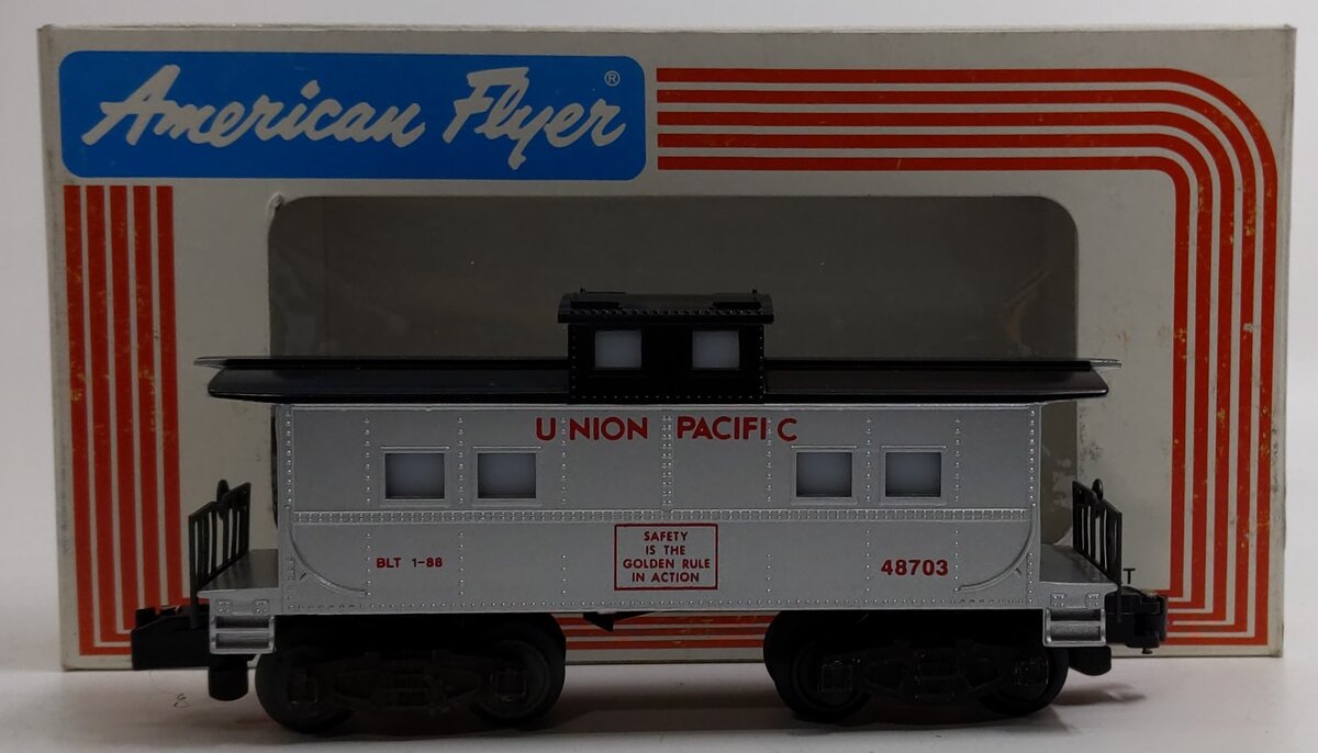 American Flyer 6-48703 S Gauge Union Pacific Square Window Illuminated Caboose LN/Box