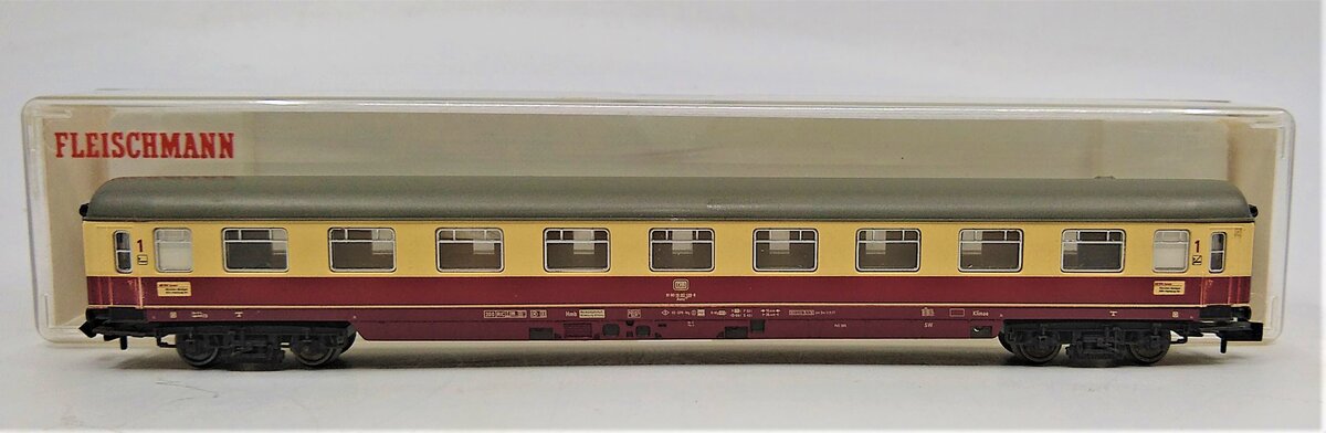 Fleischmann 8160k N Scale DB First Class Passenger Car LN/Box