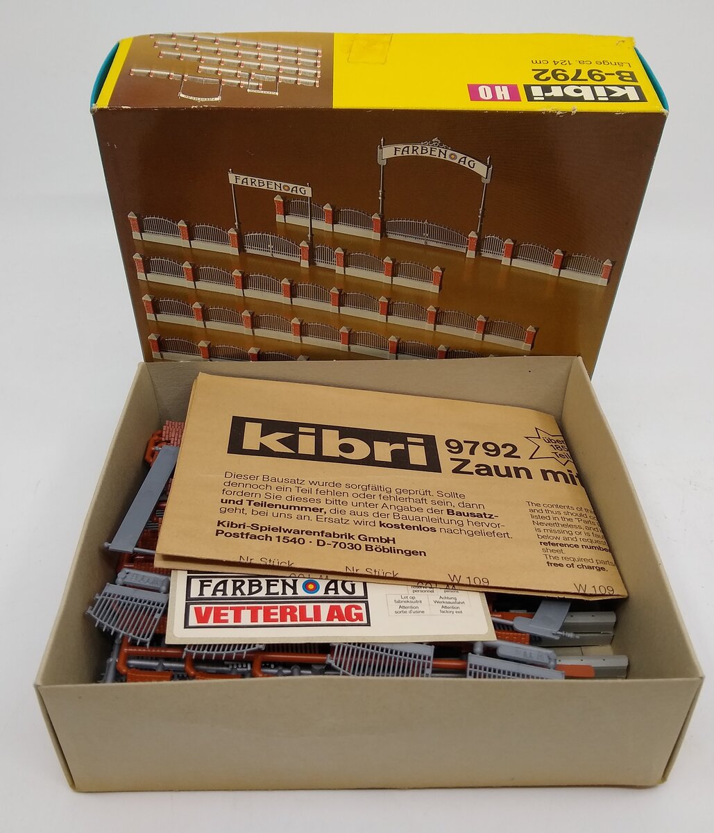 Kibri B-9792 HO Scale Industrial Fences Whith Gate Building Kit