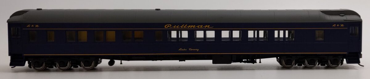 Walthers 932-10566 HO Scale Louisville & Nashville Pullman Heavyweight 10-1-2 LN/Box