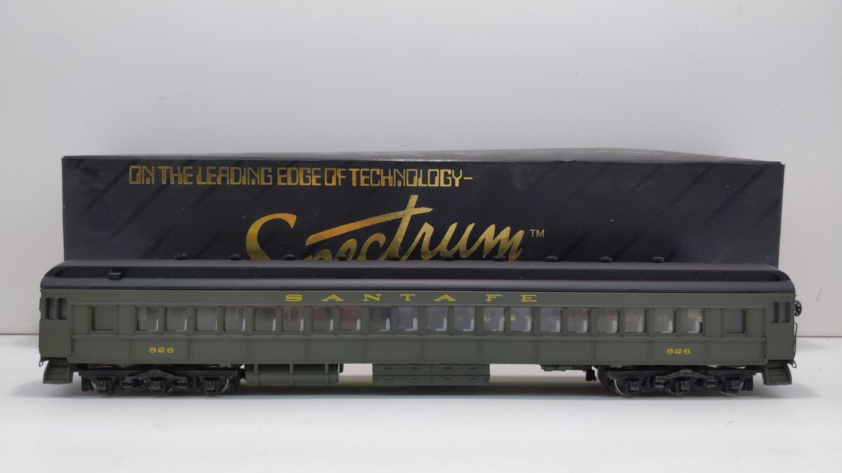 Bachmann 89142 HO Scale Santa Fe Passenger Coach #826