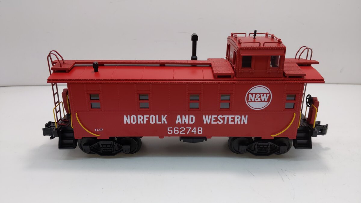 MTH 20-91017 O Gauge Norfolk & Western Steel Caboose #562748 NIB