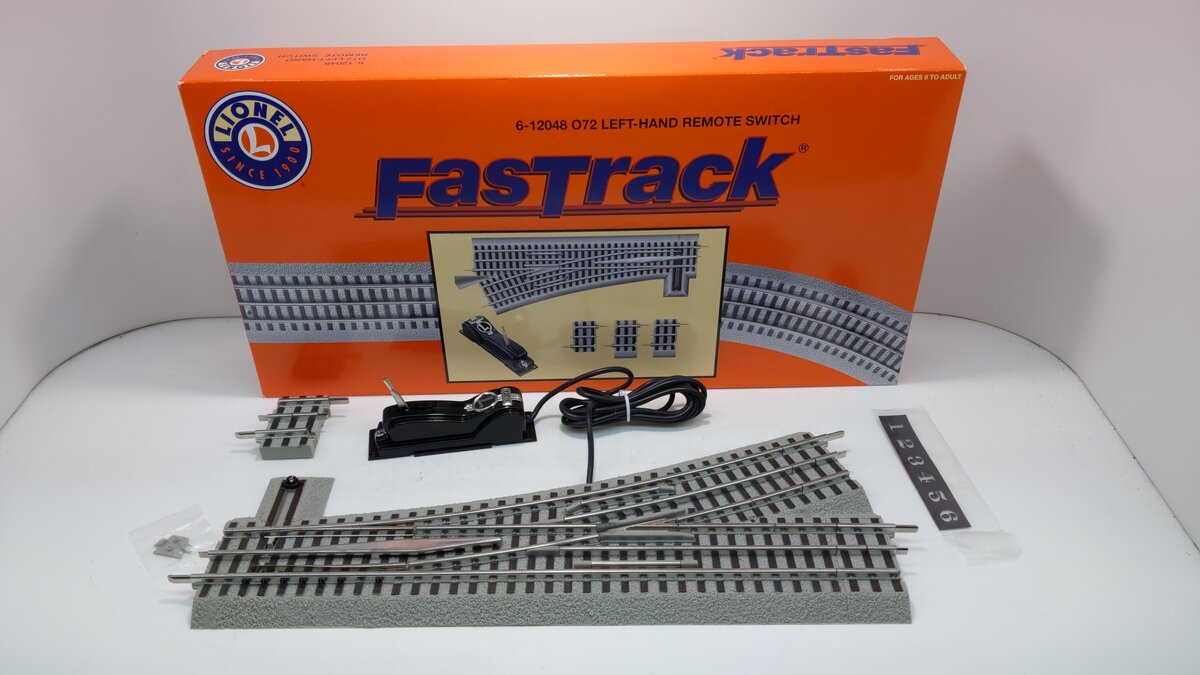 Lionel 6-12048 O72 Left Hand Remote-Control FasTrack Switch Turnout EX/Box