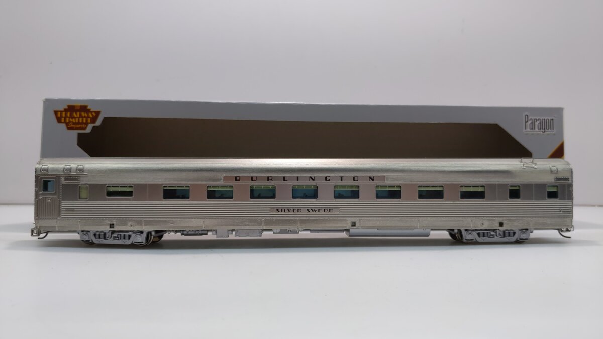 Broadway Limited 1023 HO California Zephyr Vista Dome w/Conductor Space