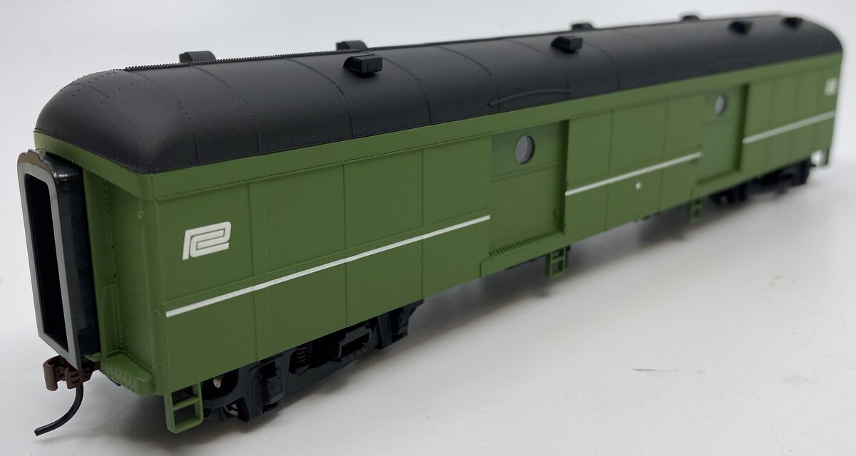 Walthers 932-5834 HO Scale Penn Central B60B Baggage Car LN/Box