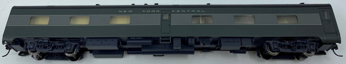 Walthers 932-9318 HO Scale NYC 20th Century Limited Kitchen Dormitory Car NIB