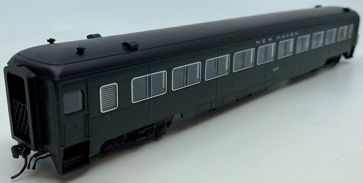 Rapido Trains 109011 HO New Haven 10-Window Coach Phase II #8255 MT/Box