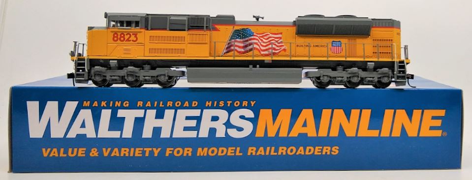 Walthers 910-19812 HO Scale Union Pacific SD70ACe Locomotive w/ DCC #8823
