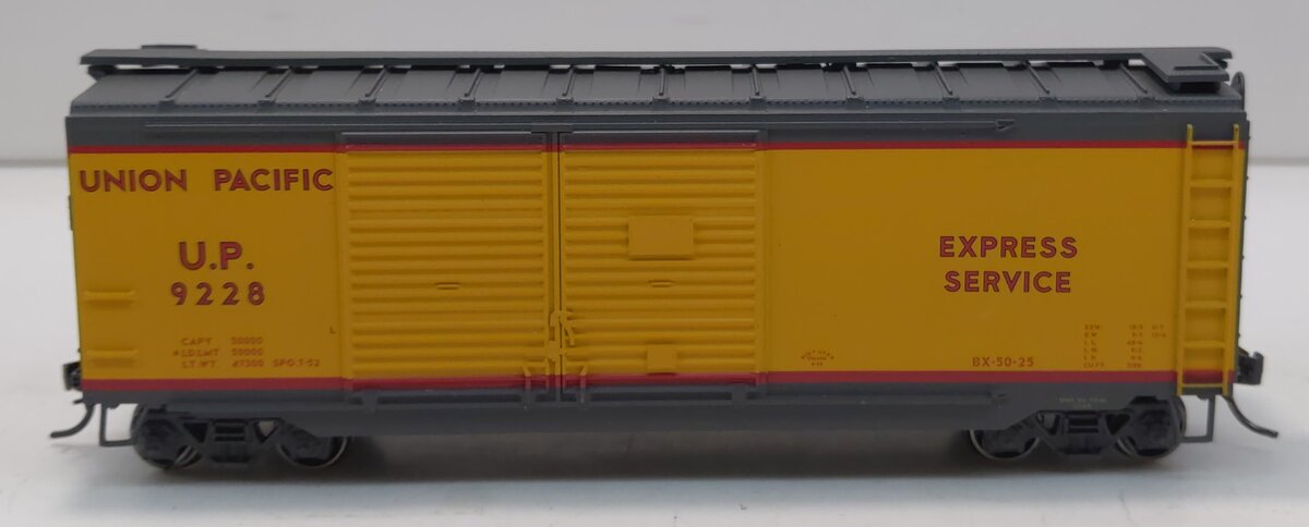 Athearn 70888 Union Pacific 40' Double Door Boxcar #9228