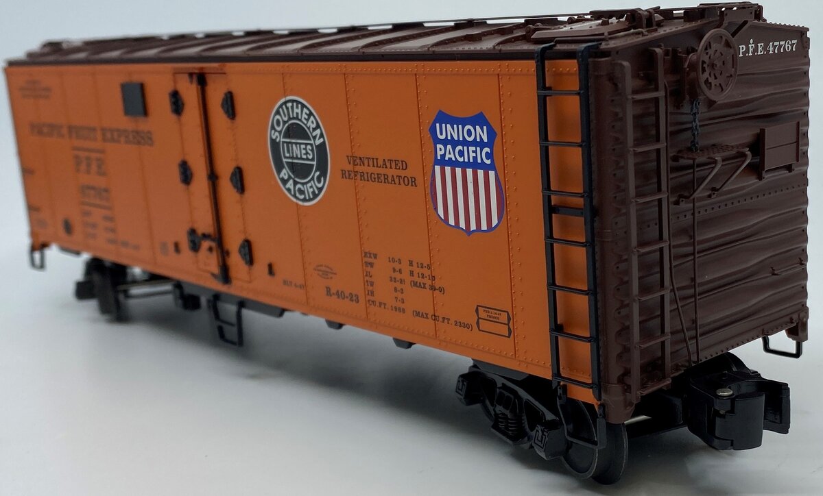 Lionel 6-17397 O Gauge Pacific Fruit Express Steel-Sided Refrigerator Car #47767 LN/Box