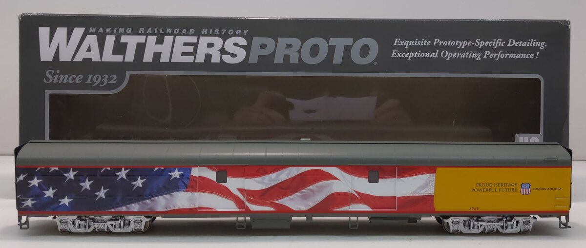 Walthers 920-9205 HO American Flag Scheme 85' ACF Baggage Car LN/Box