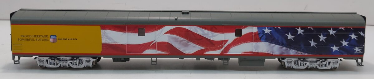 Walthers 920-9205 HO American Flag Scheme 85' ACF Baggage Car LN/Box