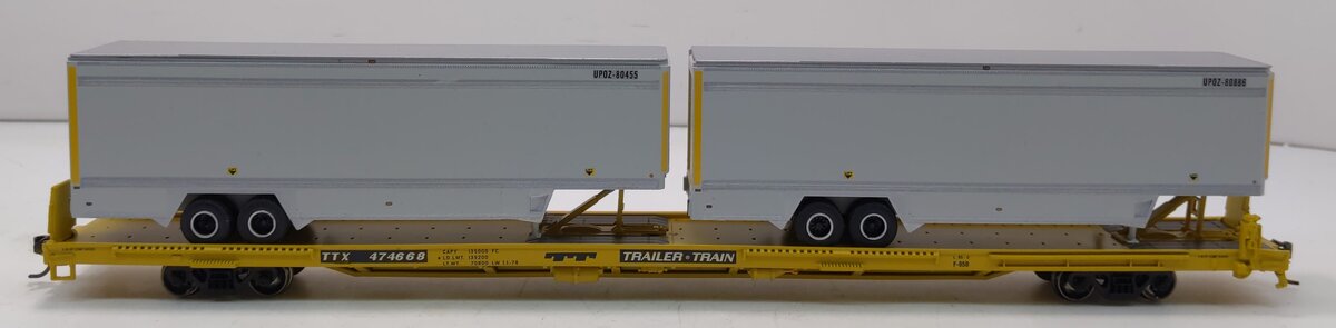 Athearn 92628 HO Trailer Train 85' Flat Car w/2- 40' Trailer #474668