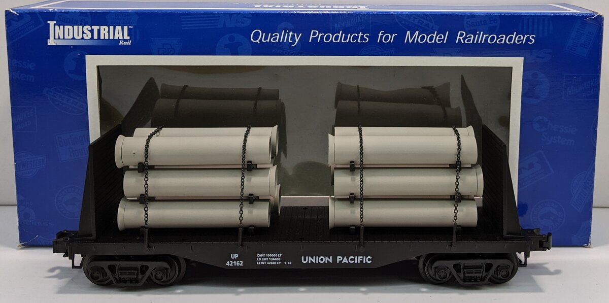 Industrial Rail 7004 O Gauge Union Pacific Bulkhead Flatcar w/ Pipe Load #42162 LN/Box