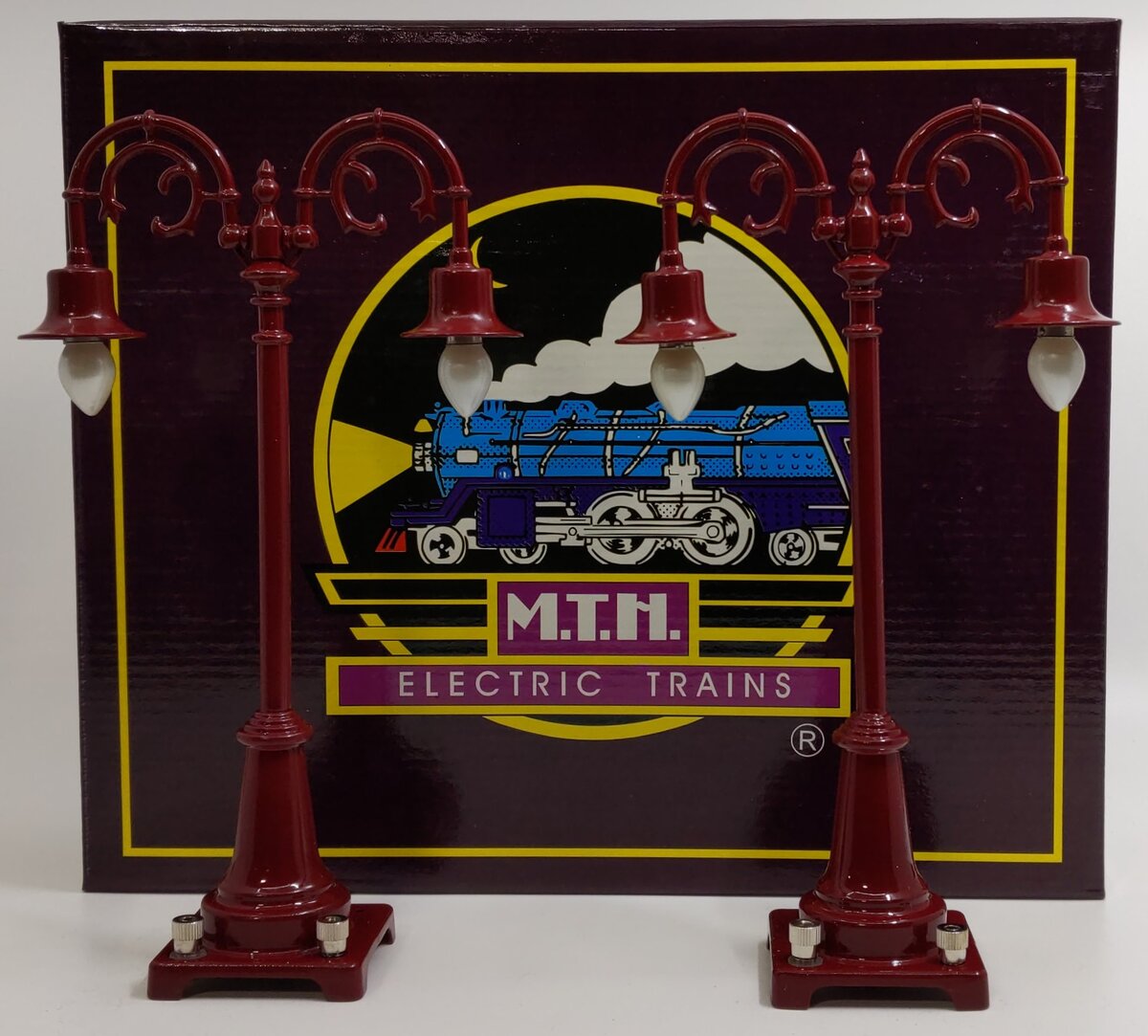 MTH 20-1019 O No.54 Maroon Lamp Post Set LN/Box