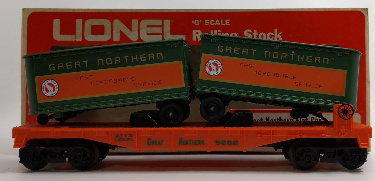 Lionel 6-9282 O Gauge Great Northern Flatcar w/ Trailers NIB