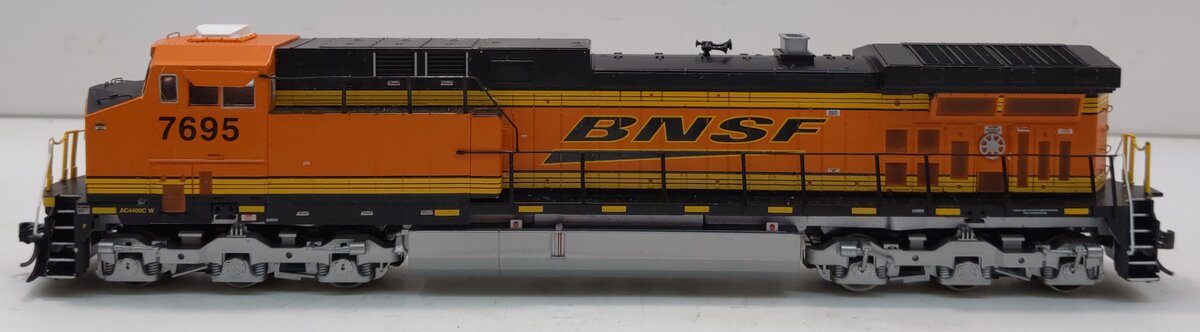 InterMountain 49726 HO BNSF ES44DC Diesel Locomotive #7695