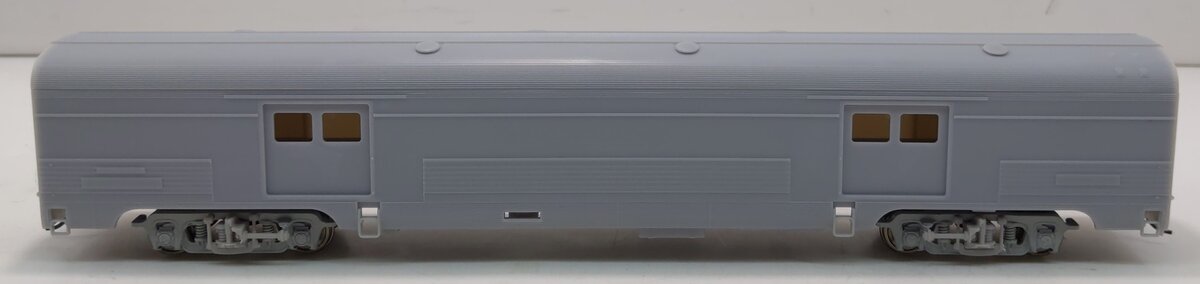 Walthers 932-6400 HO Scale Undecorated 73' BUDD Baggage Car LN/Box