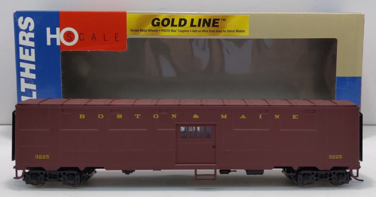 Walthers 932-4170 HO Scale Boston & Maine Troop Sleeper Express Car #3225 LN/Box