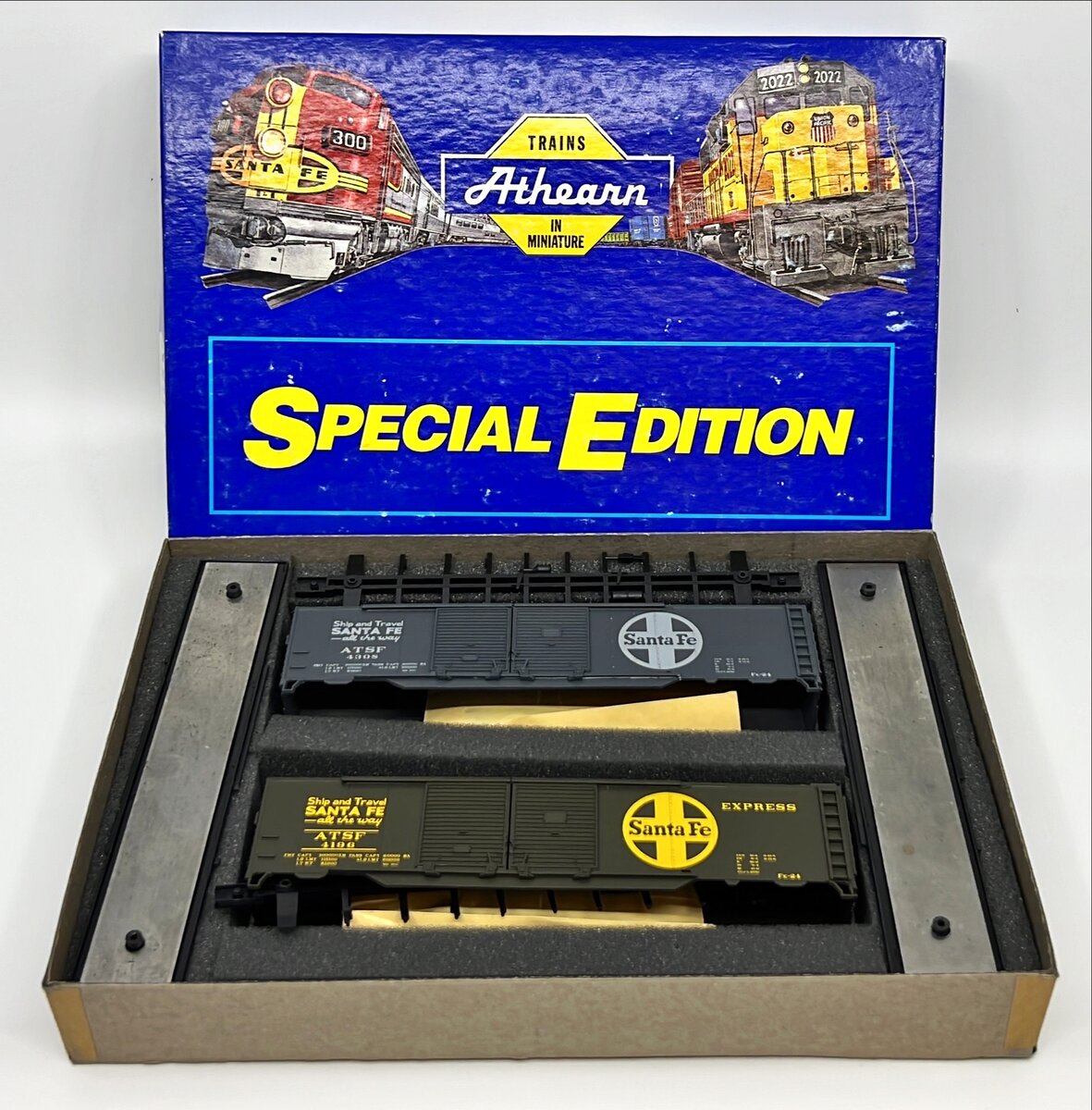 Athearn 2306 HO Scale Santa Fe 50' Double-Door Box Car Kit (Set of 2)