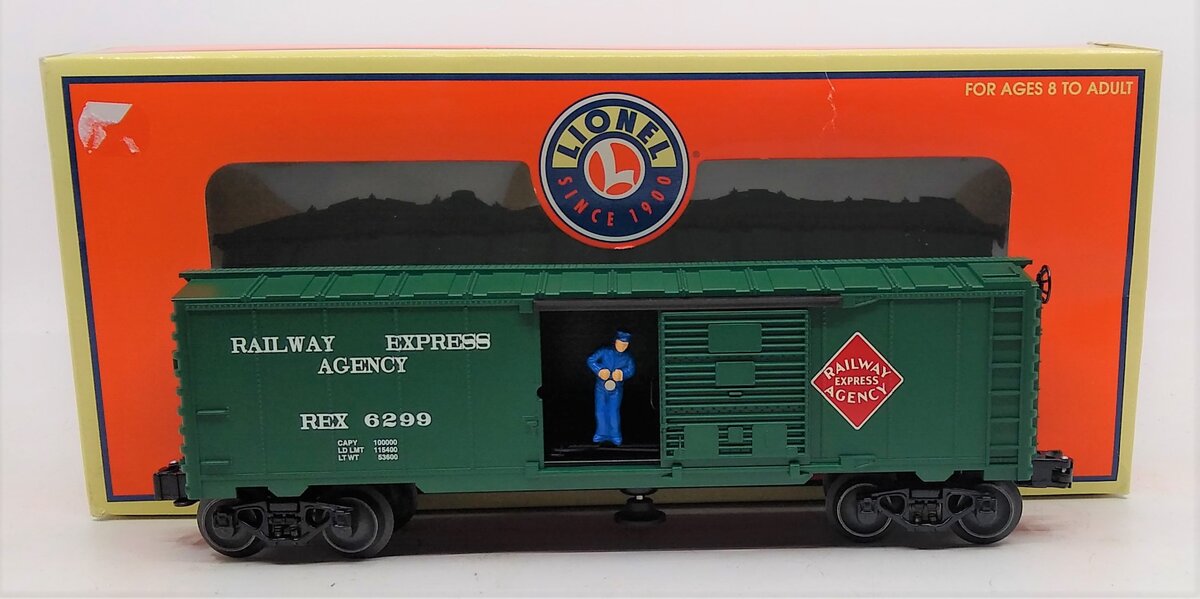 Lionel 6-26792 O Gauge REA Operating Boxcar