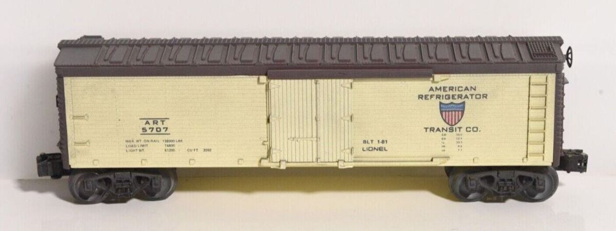 Lionel 6-5707 O Gauge American Refrigerator Transit Co. Woodside Reefer LN/Box