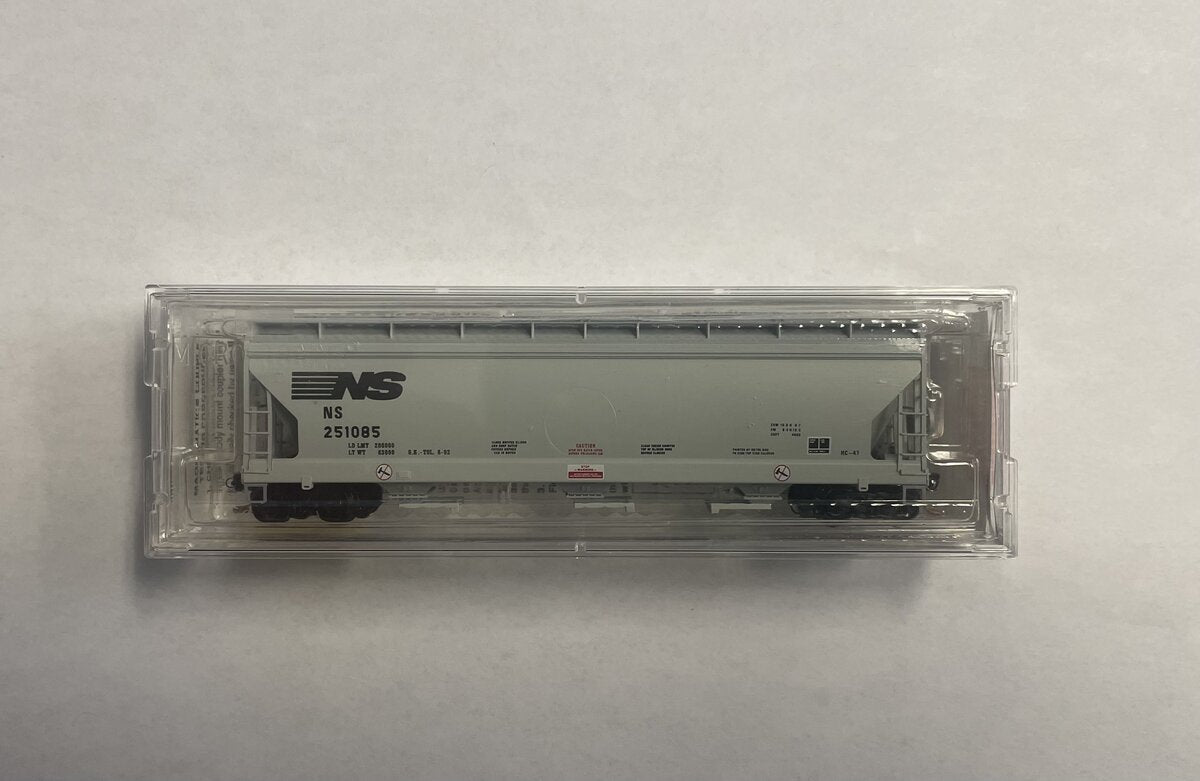 Micro-Trains 09400030 N Scale Norfolk & Southern 3-Bay Covered Hopper #251085 LN/Box
