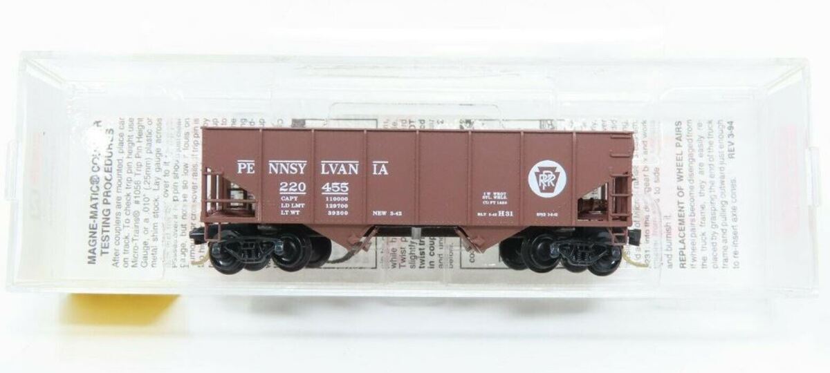 Micro-Trains 05600060 N Pennsylvania 33' Twin Bay Rib Side Hopper #220455 LN/Box