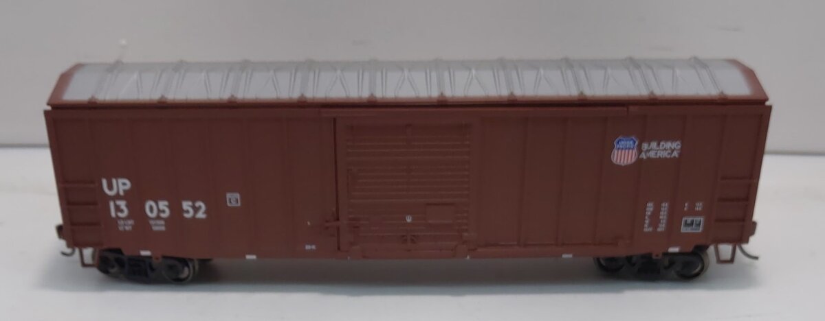 Roundhouse 14832 HO Scale Union Pacific 50' ACF Outside Post Box Car #130552