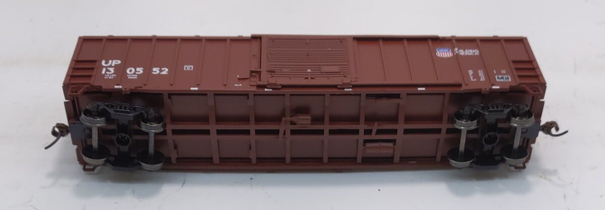 Roundhouse 14832 HO Scale Union Pacific 50' ACF Outside Post Box Car #130552