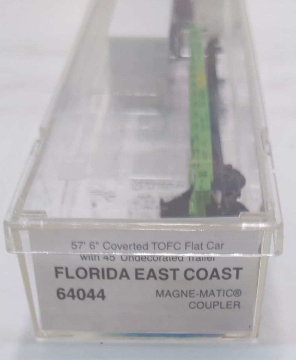 Micro-Trains 06400044 N FEC 57' Converted TOFC Flatcar with Trailer #30046 LN/Box