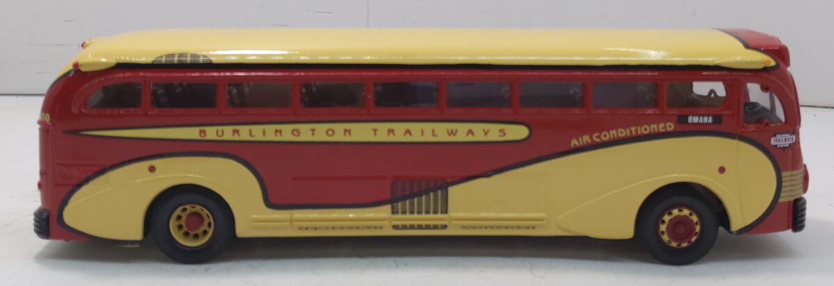 Corgi 98464 1:50 Burlington Trailways Yellow Coach 743 Bus