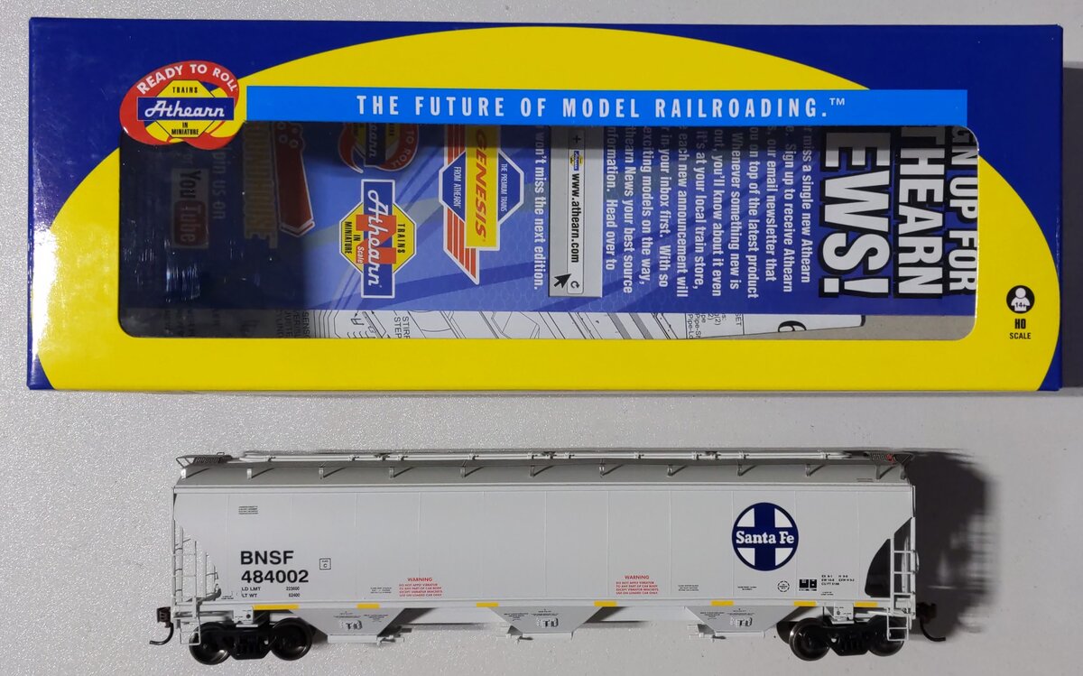 Athearn 89490 HO Scale BNSF Trinity 3-Bay Covered Hopper Car #484002