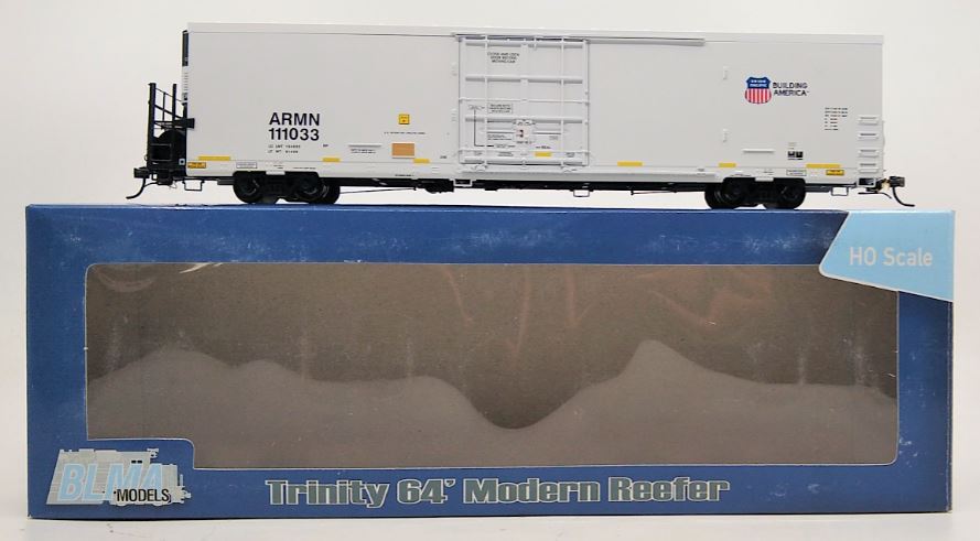 BLMA Models 52002 HO Union Pacific Trinity 64' Reefer Car #111033 NIB
