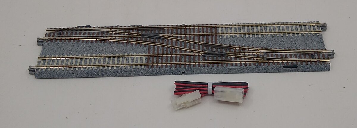 Kato 20-231 N 9-3/4" Right Double Concrete Tie Track Single Crossover Unitrack