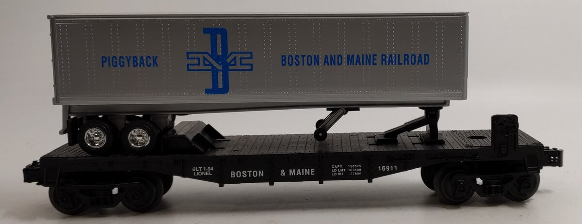 Lionel 6-16911 O Gauge Boston & Maine Flatcar with Piggyback Trailer LN/Box