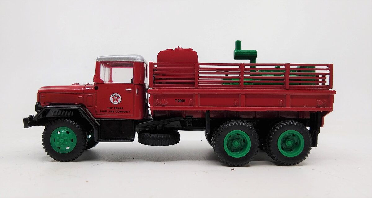 Corgi 50201 1:50 2 1/2 Ton Texaco Truck W/Generator & Fuel Tank LN/Box