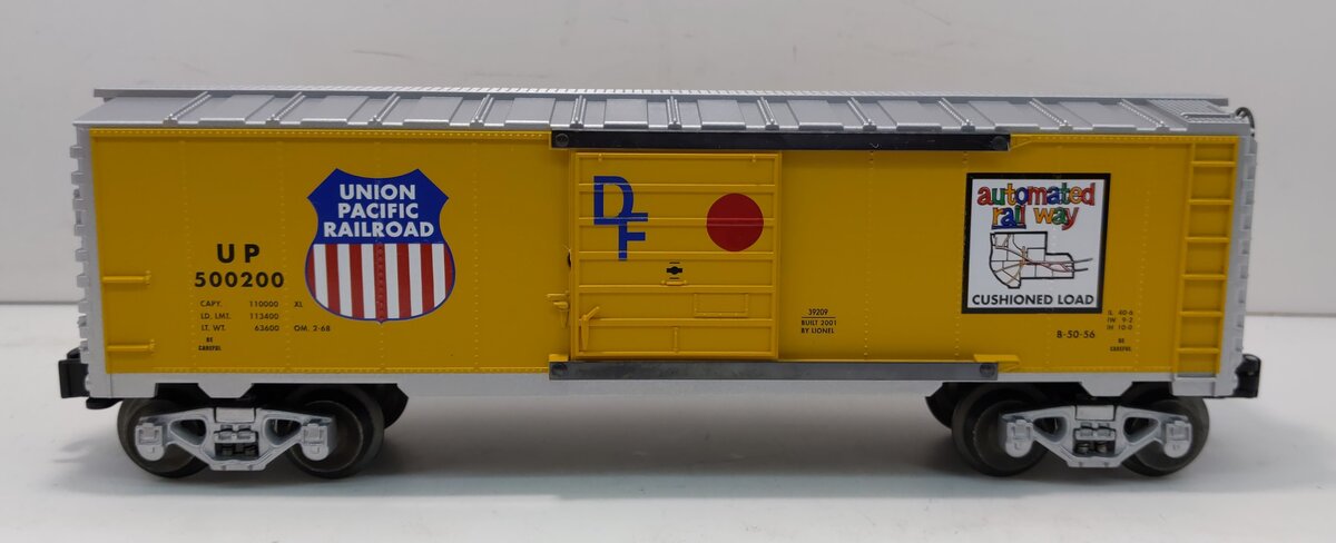 Lionel 6-39209 O Gauge Union Pacific Railroad Boxcar #500200 NIB
