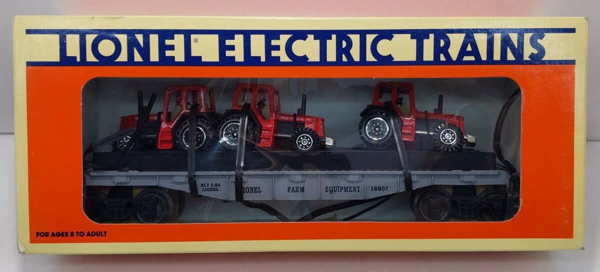 Lionel 6-16907 O Gauge Flatcar with 3 Farm Tractors LN/Box