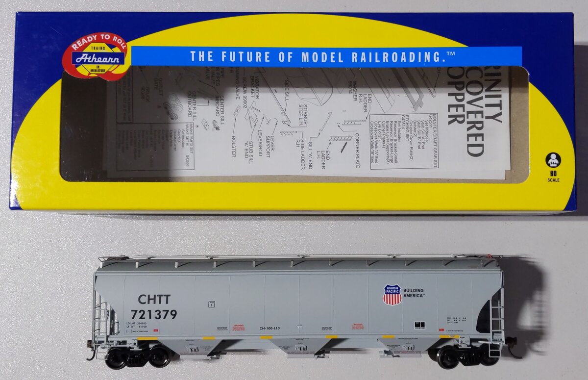 Athearn 89605 HO Union Pacific Trinity 3-Bay Covered Hopper RTR #721379