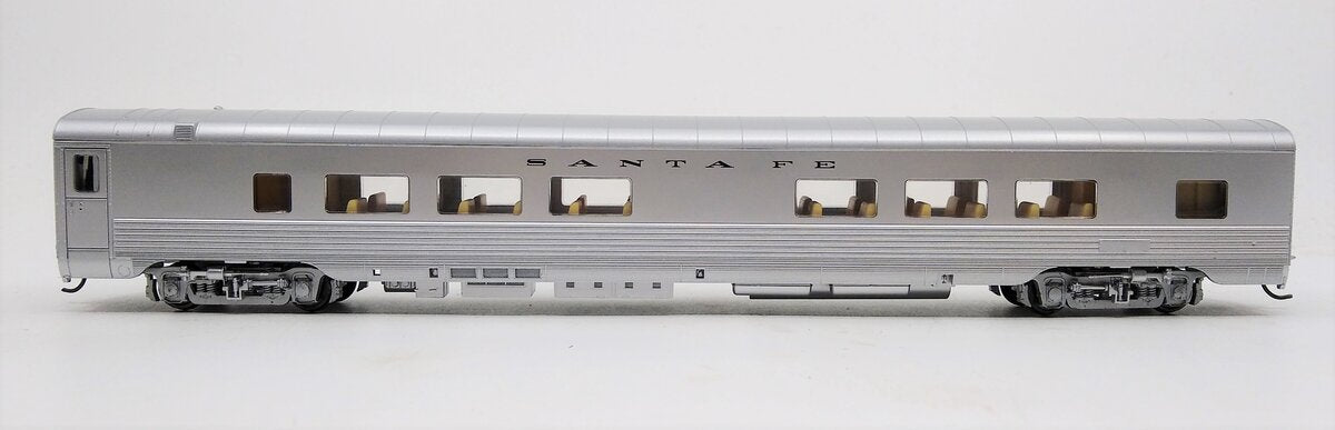 Walthers 932-6762 HO Santa Fe Pullman-Standard 52-Seat Coach LN/Box