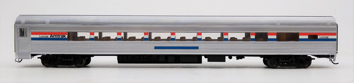 Walthers 932-6423 HO Amtrak Ph 3 85' Budd Lounge LN/Box