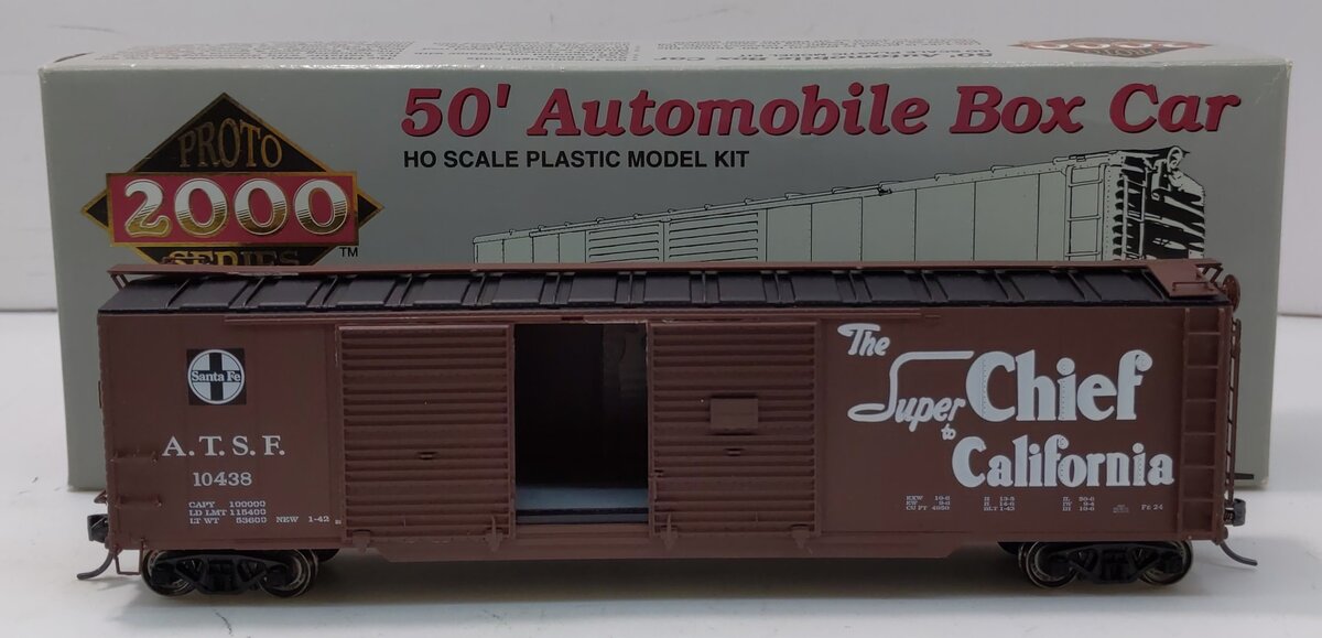 Proto 2000 8400 HO AT&SF 50' Automobile Box Car # 10438 w/Dreadnaught Ends Kit