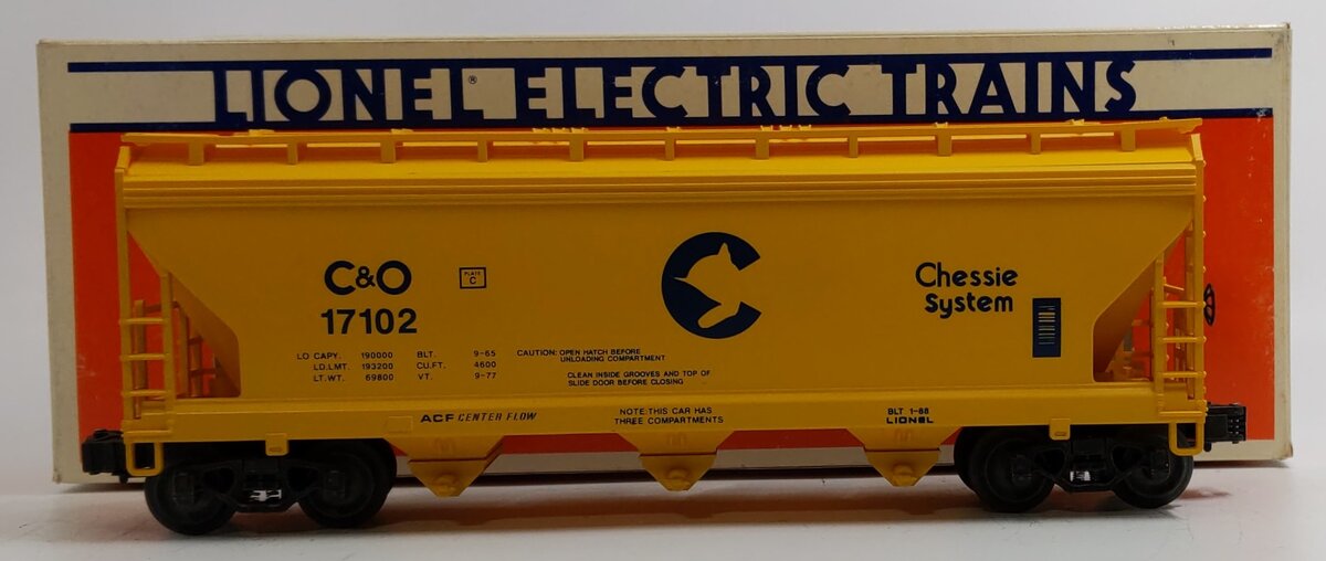 Lionel 6-17102 O Gauge Chessie System ACF Three Bay Hopper NIB