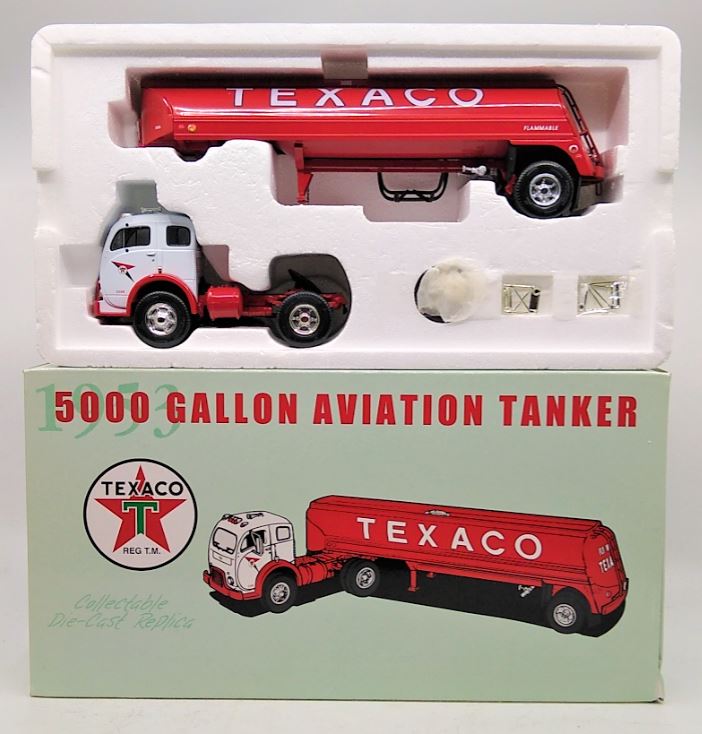 First Gear 19-2202 1:34 Scale Texaco '53 Volvo 5000 Gallon Aviation Tanker Truck
