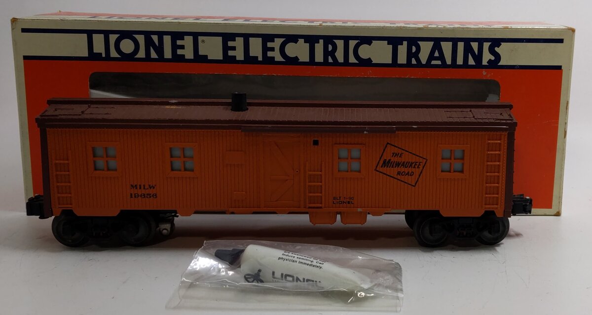 Lionel 6-19656 O Gauge Milwaukee Rd Bunk Car W/ Operating Smoke Stack