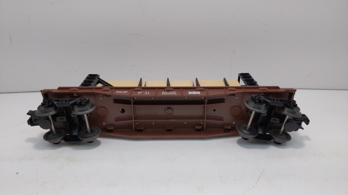 Lionel 6-16333 O Gauge Frisco Bulkhead Flatcar with Wood Load LN/Box