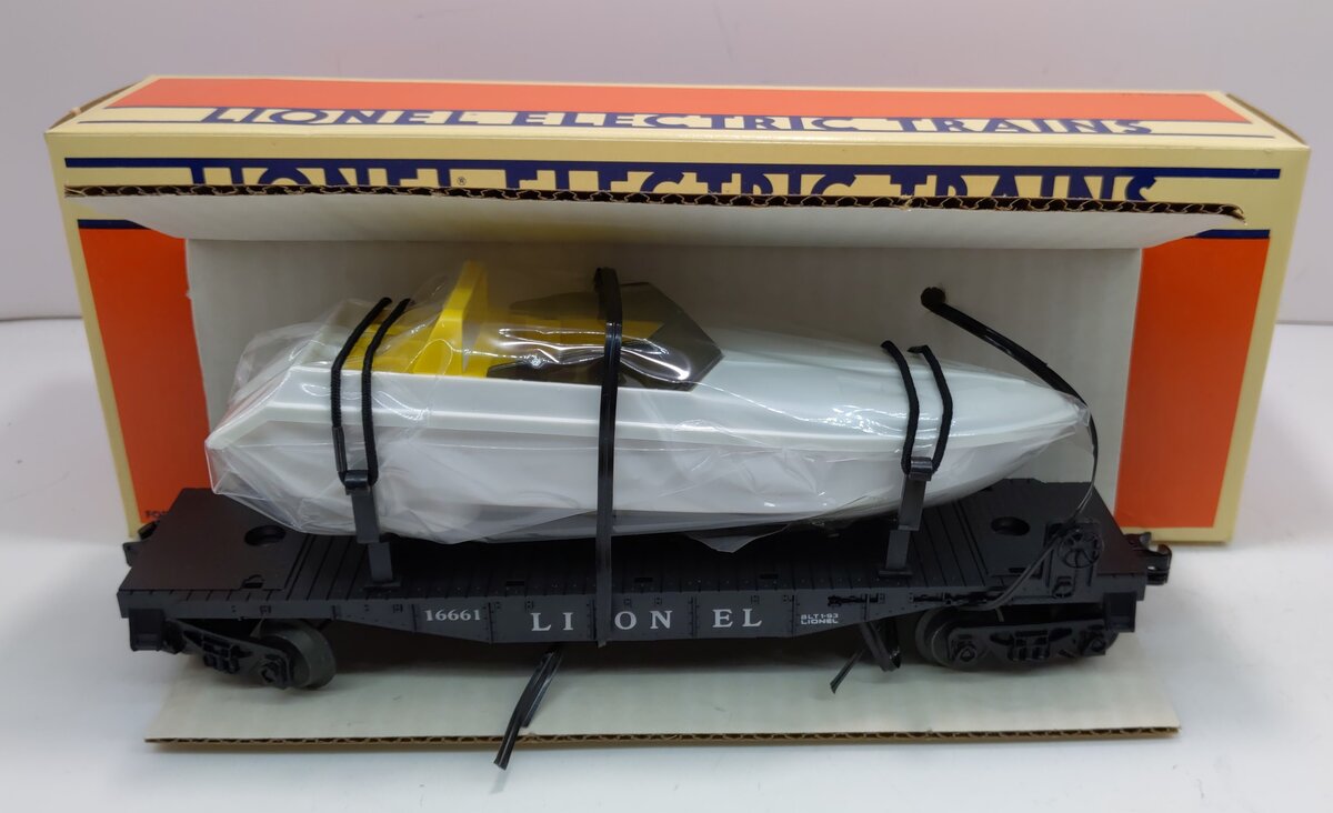 Lionel 6-16661 O Gauge Lionel Flatcar with Motorized Boat LN/Box