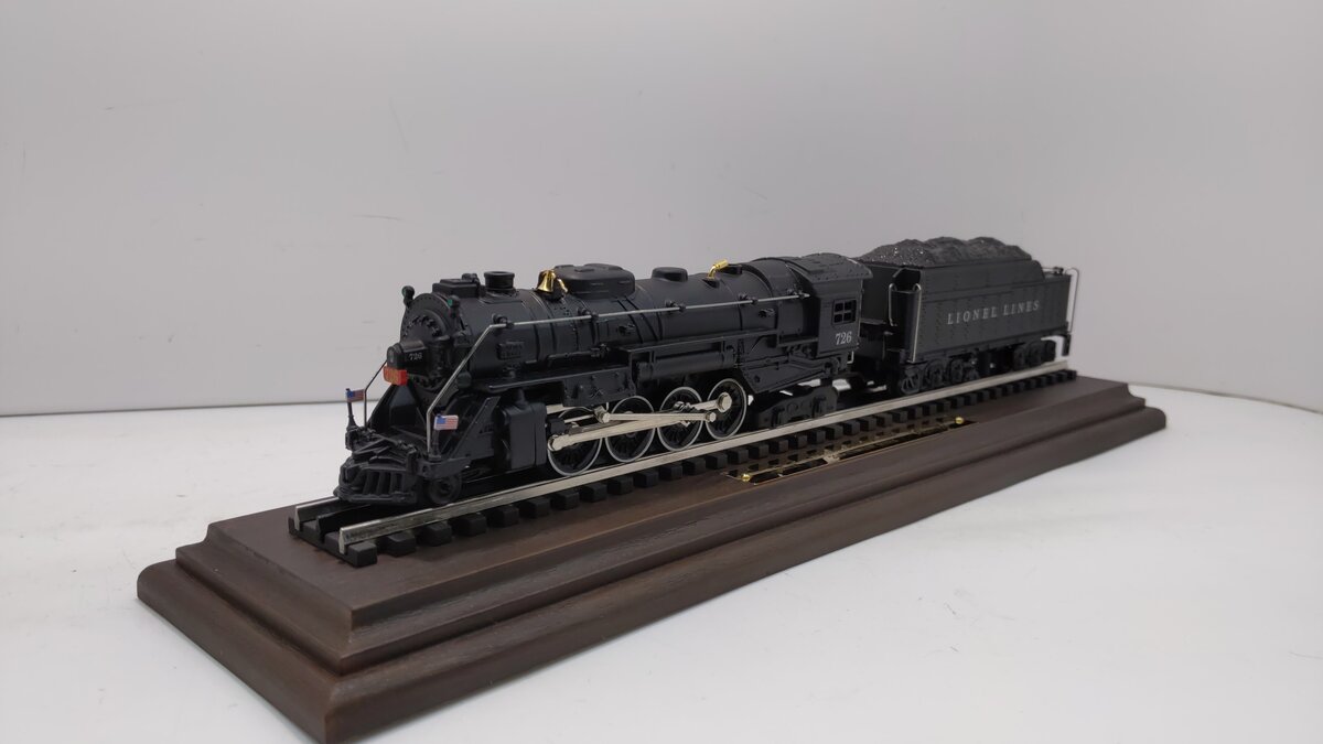 Hallmark 726 Lionel Berkshire Steam Locomotive and Tender with Display Case LN/Box