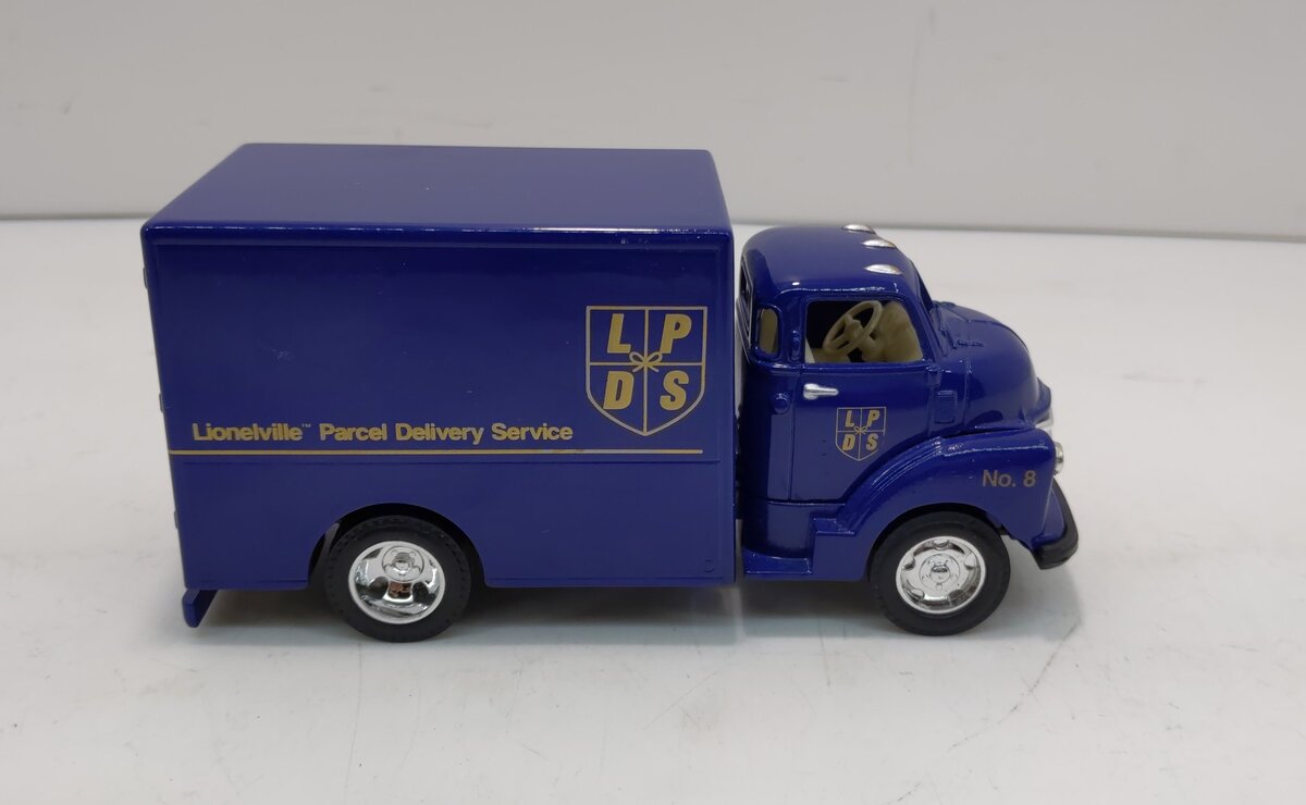 Ertl 383500 1:43 Lionelville 1950 Chevrolet Parcel Delivery Truck No. 8 EX/Box